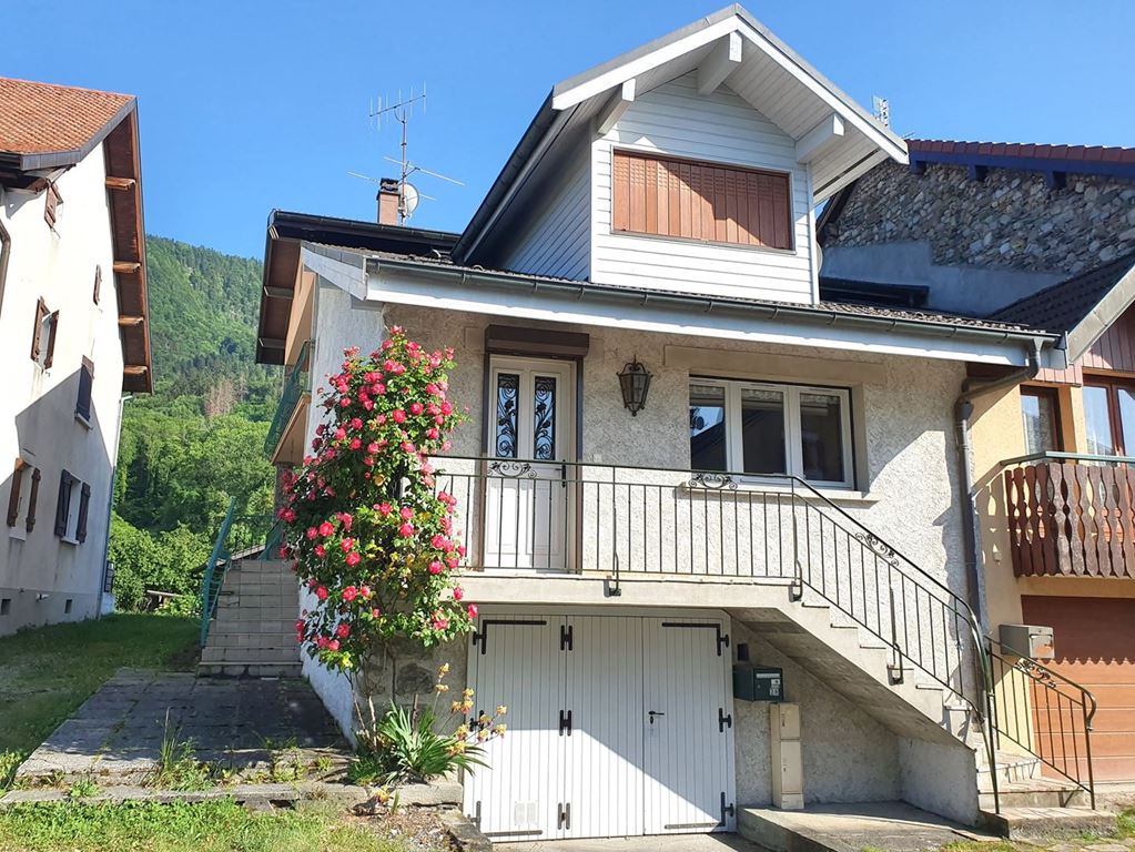 Maison de village CERVENS 265000€ BOUCHER IMMOBILIER Maison de village CERVENS 265000€ BOUCHER IMMOBILIER