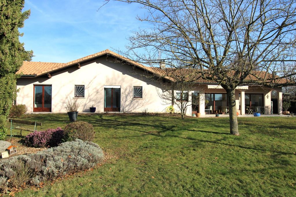 Maison d'architecte VEIGY FONCENEX 865000€ BOUCHER IMMOBILIER Maison d'architecte VEIGY FONCENEX 865000€ BOUCHER IMMOBILIER